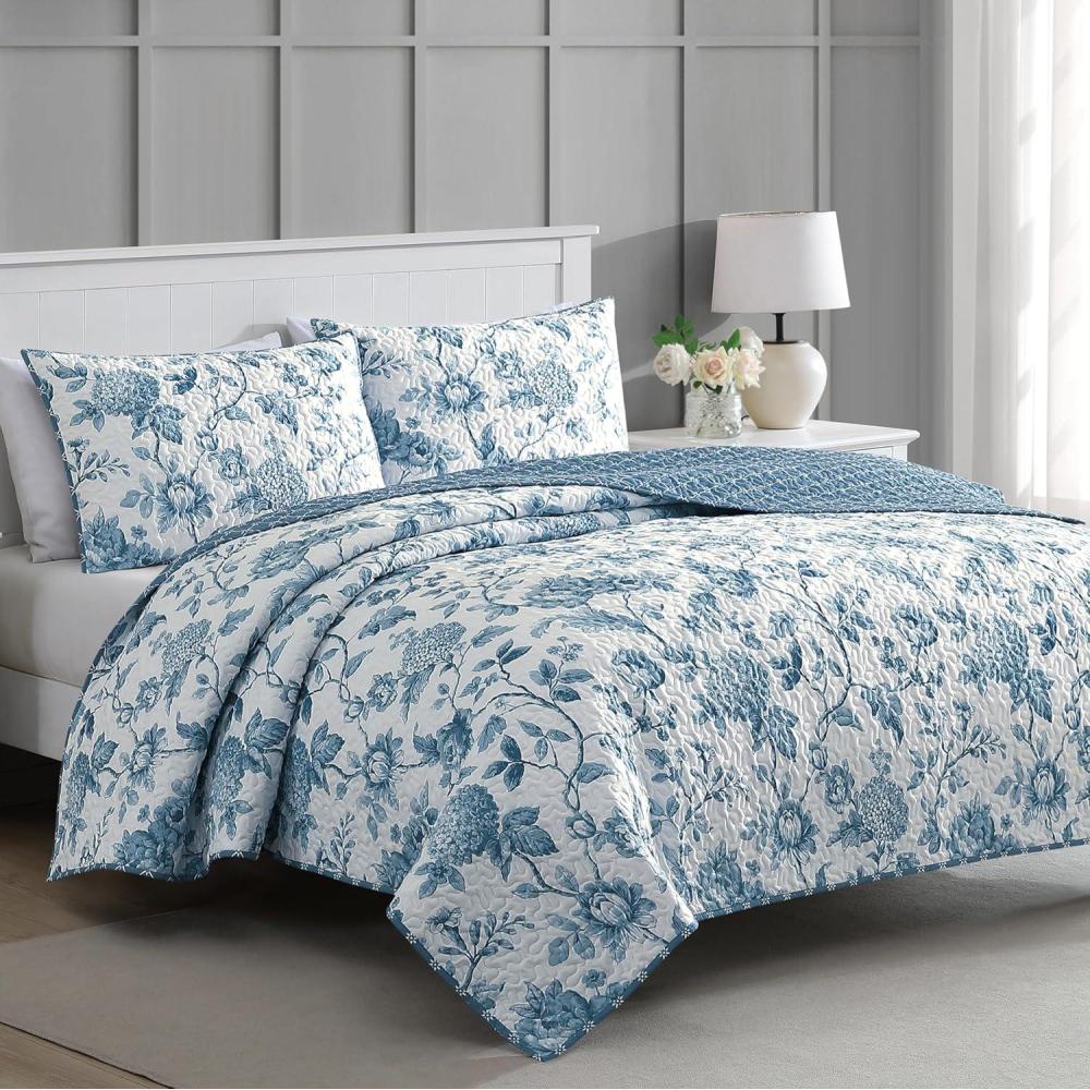 image:imageMartha Stewart Queen Quilt Set Classic Quilted Bedding Lightweight Incredibly Soft ampamp Wrinkle Resistant Quilt with Matching Pillowcases 3 Piece Bed Set Dancing Deer RedTiana Floral