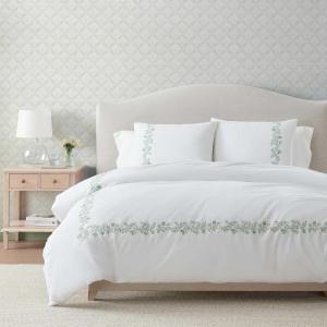 Martha Stewart – Queen Duvet Cover Set, Crisp & Smooth Bedding with a Cotton Percale Lightweight Feel, Reversible 3 Piece Bed Set with Matching Pillowcases (Simple Scallop Blue)(Garden Path Embroidery Green)