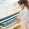 Martha Stewart Crafting Kids’ Art Storage with Drying Racks – Linen White, Wooden Artwork Organizer with Removable Wire Racks and Paint Drip Pan(Linen White)
