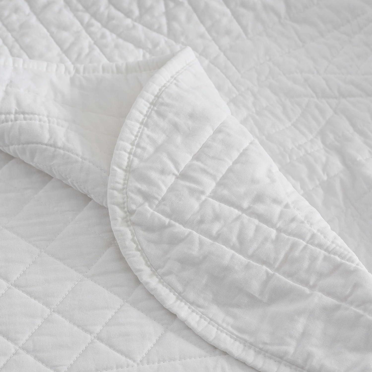 image:imageMartha Stewart Queen Size Quilt Set Soft amp Smooth Sateen Bedding with a Light and Breathable Feel 3 Piece Bed Set with Matching Pillowcases Fern Embroidery GreyVintage Scallop White